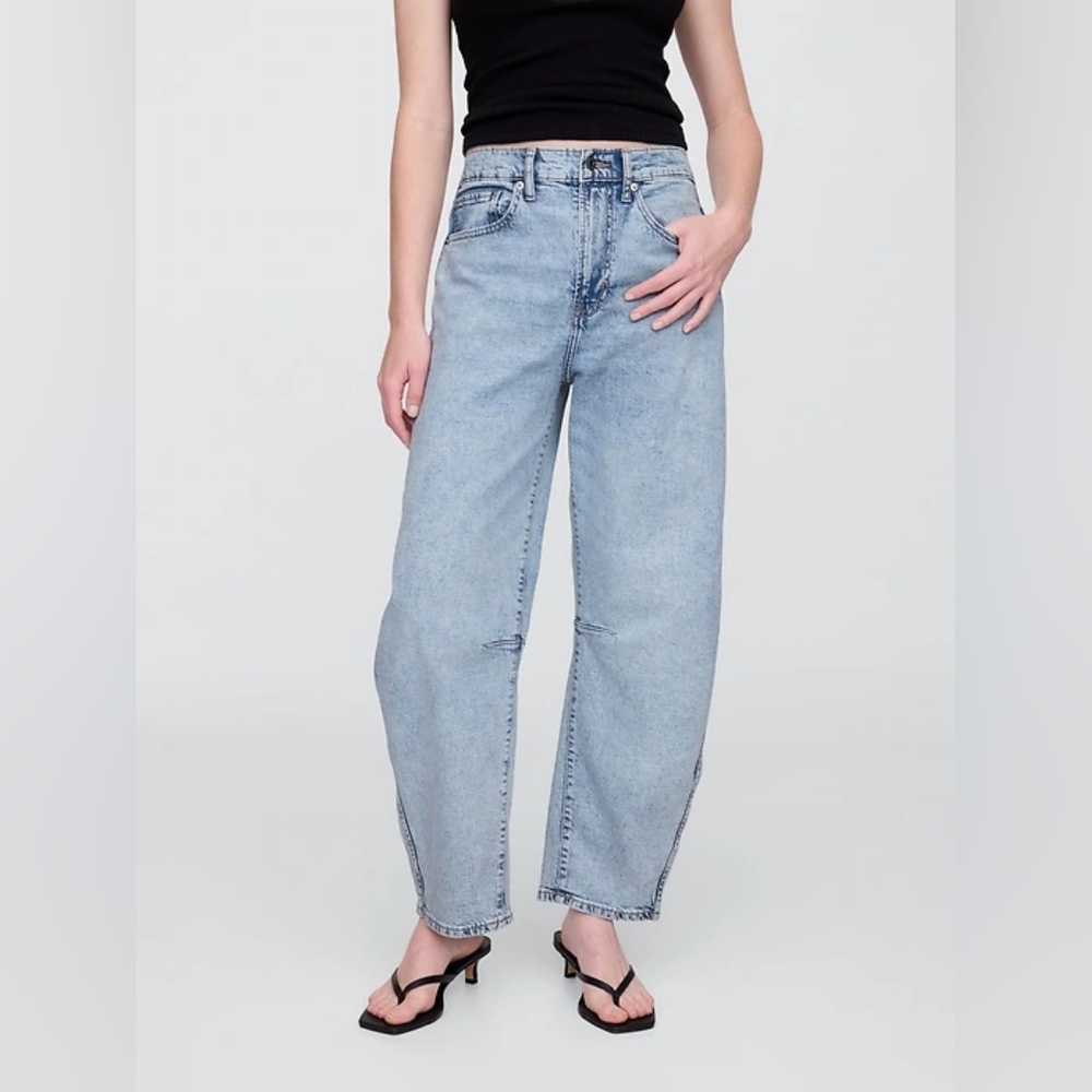 GAP High Rise Barrel Jeans - Picture 3 of 10